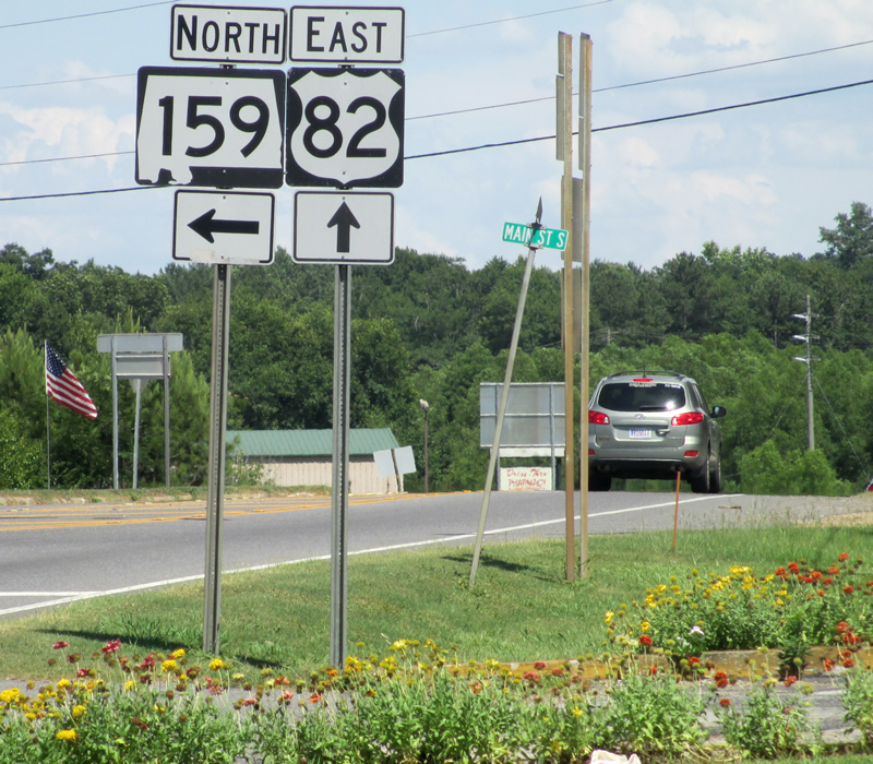 Alabama - Alabama 140 and U.S. highway 82 sign.