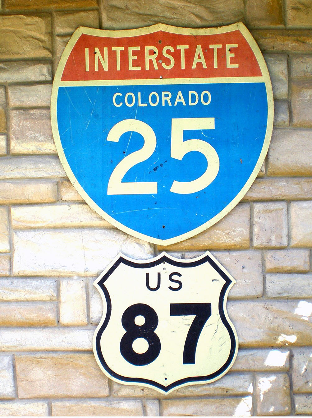 Colorado - Interstate 25 and U.S. Highway 87 sign.