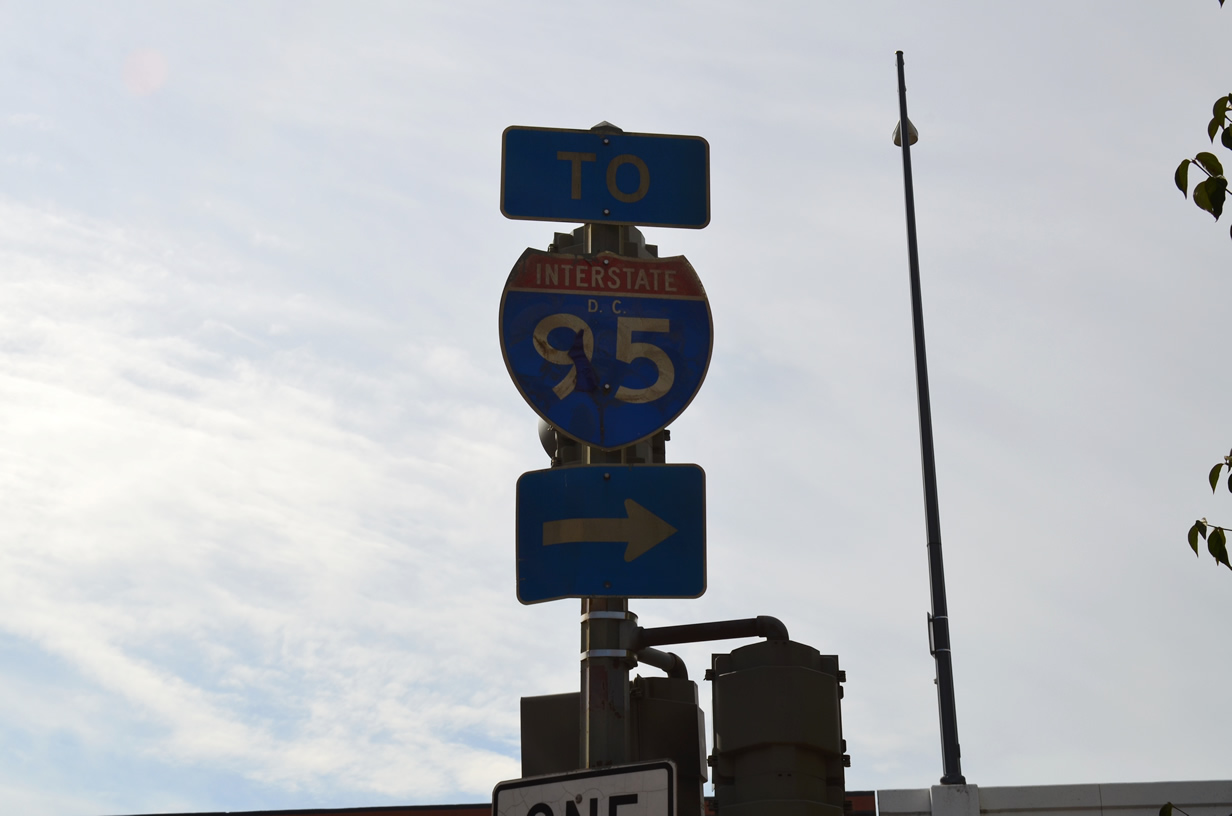 District of Columbia Interstate 95 sign.