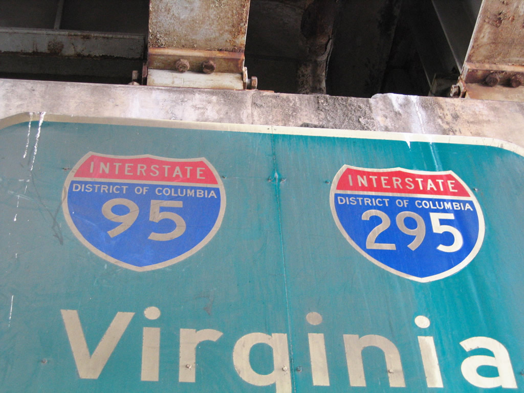 District of Columbia - Interstate 95 and Interstate 295 sign.