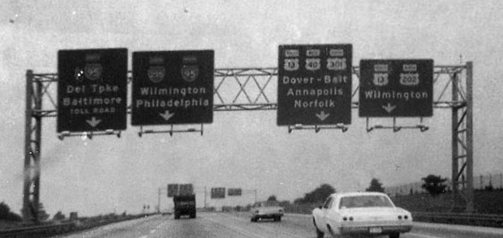 Delaware - U.S. Highway 202, U.S. Highway 301, U.S. Highway 40, U.S. Highway 13, Interstate 95, and Interstate 295 sign.