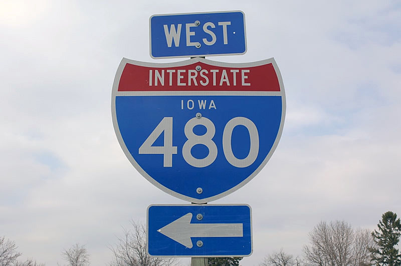 Iowa Interstate 480 sign.