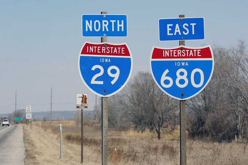 Iowa - Interstate 680 and Interstate 29 sign.