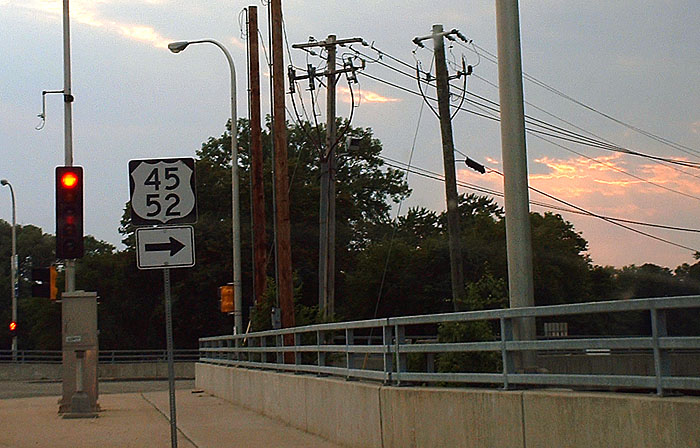 Illinois U. S. highway 45 and 52 sign.