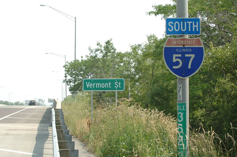 Illinois Interstate 57 sign.