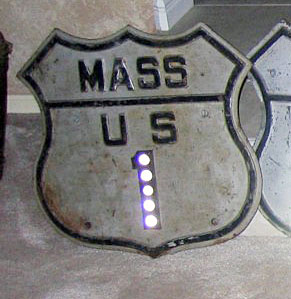 Massachusetts U.S. Highway 1 sign.