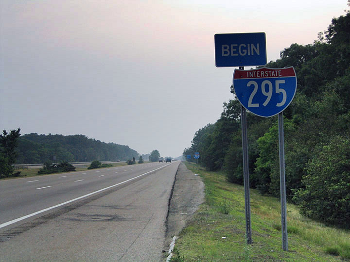 Massachusetts Interstate 295 sign.