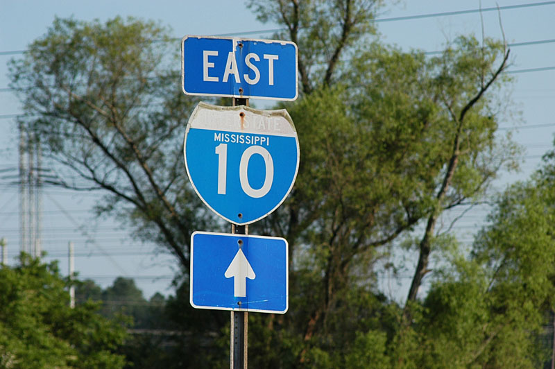 Mississippi Interstate 10 sign.