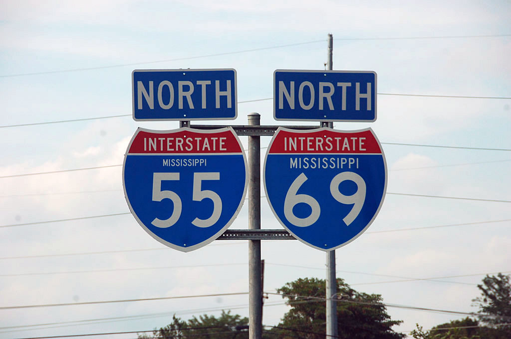Mississippi - Interstate 69 and Interstate 55 sign.