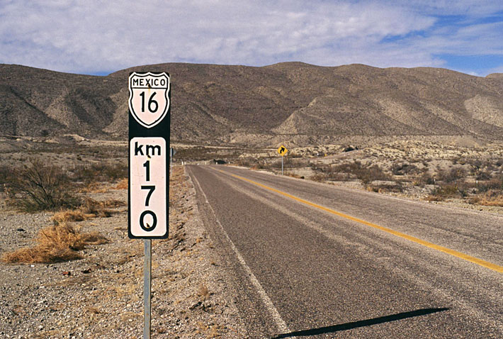 Mexico Federal Highway 16 sign.