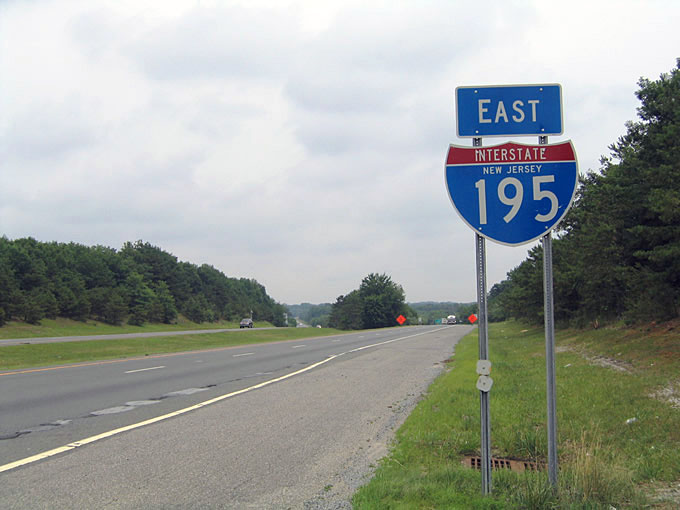 New Jersey Interstate 195 sign.
