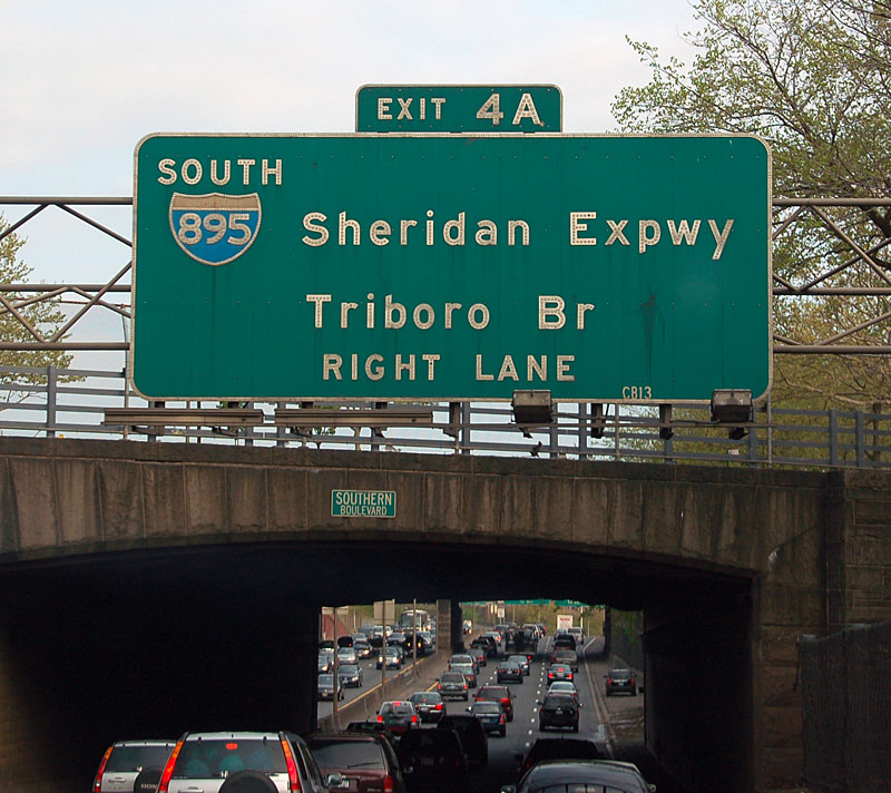New York Interstate 895 sign.
