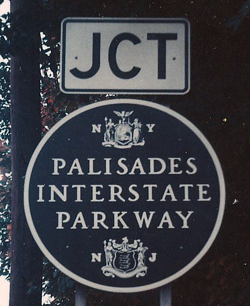 New York Palisades Interstate Parkway sign.