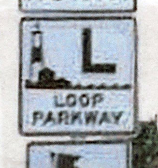 New York Loop Parkway sign.