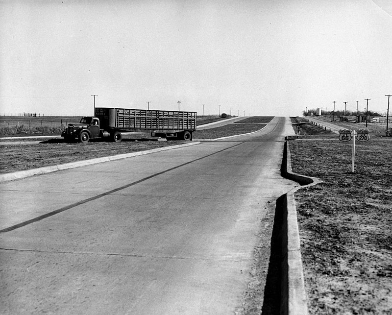 Oklahoma - U.S. Highway 66, U.S. Highway 270, and roadside park sign.