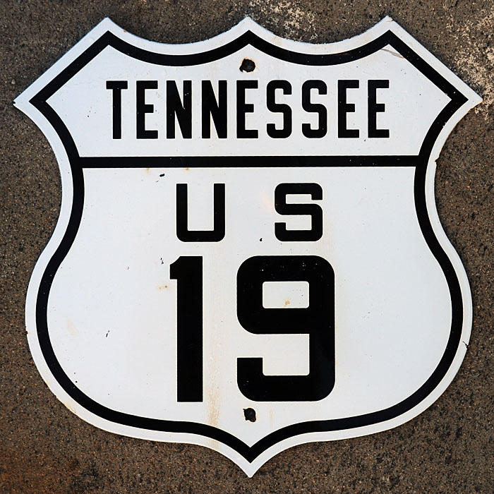 Tennessee U.S. Highway 19 sign.