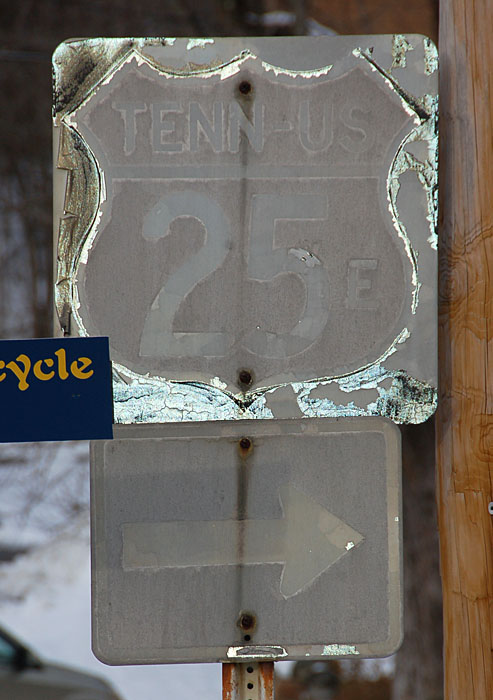 Tennessee U.S. Highway 25 sign.