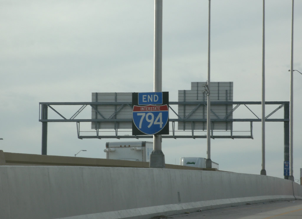 Wisconsin Interstate 794 sign.