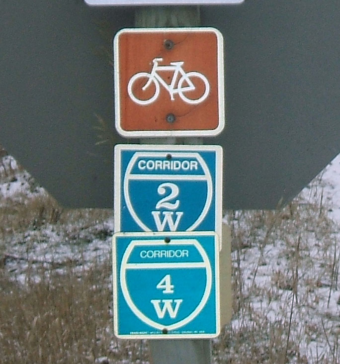 Wisconsin snowmobile route 2W sign.