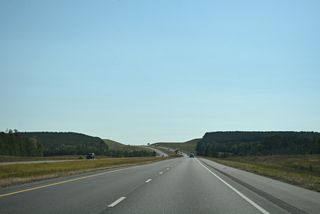 I-22 eastbound crosses Gulf Branch to the northeast of Texas.