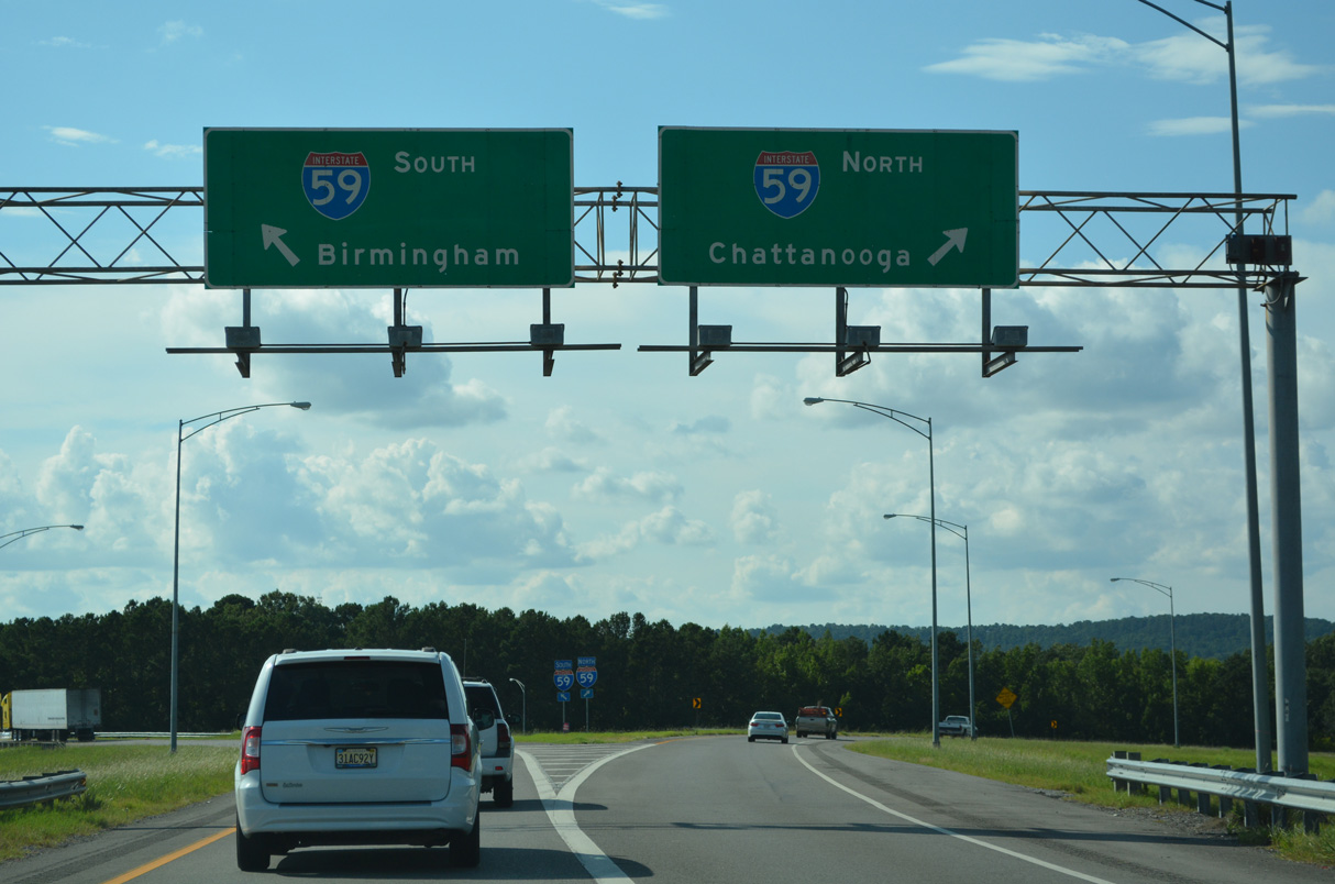 Traffic separates for Interstate 59 north to Fort Payne and Chattanooga, Tennessee and I-59 south for Trussville and Birmingham.