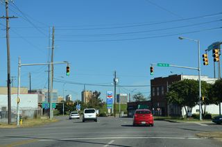 5th Avenue N overtakes Graymont Avenue east at 9th Street N. I-65 travels just to the east.