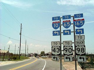 These trailblazers featuring all three Mobile area Interstates were posted in both directions on Dekle Drive. This assembly was removed by 2007. It preceded the wye intersection with Telegraph Road (former U.S. 43) by the Alabama State Docks.