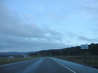 The freeway along SR 1/135 south ends prior to the at-grade intersection with the access road to Graciosa Road.