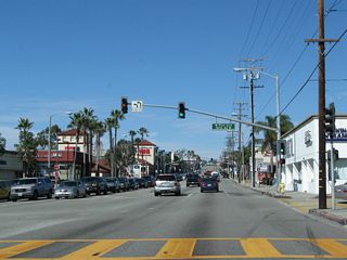 Northbound California 1 (Pacific Coast Highway) meets 14th Street east and Pier Avenue west to the municipally owned Hermosa Beach Pier.