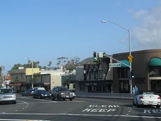 At this traffic signal, California 1 meets Forest Avenue and Park Avenue.
