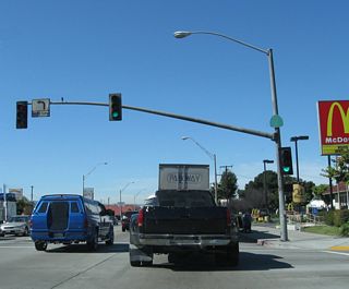 Northbound California 1 meets Santa Fe Avenue at this traffic signal.