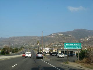 Broad Beach Road is a residential street paralleling SR 1 to the south along oceanside homes. Trancas Canyon Road spurs north to a residential area in Trancas Canyon.