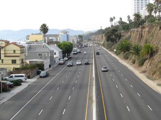 This view looks north on California 1 (Pacific Coast Highway) from a pedestrian bridge in Santa Monica.