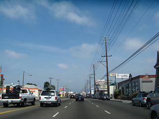 Passing through Venice, California 1 (Lincoln Boulevard) is a largely commercial strip that stays inland from the beach. However, several intersecting streets travel west toward the coast and world-famous Venice Beach.