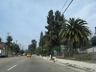 Northbound Riverside Drive meets the on-ramp to California 2 (Glendale Freeway) south to Echo Park.