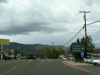 Turn right onto Montague Road east for Business Loop I-5 north to Interstate 5 north to Portland, Interstate 5 south to Redding, and California 3 east to Montague. Historic U.S. 99 and California 263 (Main Street) continue north along a scenic corridor that passes by five historic bridges and pass over the Shasta River and Klamath River.