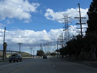 San Fernando Road passes below a slew of power lines that converge to the substations in the vicinity of Sylmar, including a pair of 500kV Los Angeles Department of Water and Power lines and Path 65, which had paralleled U.S. 6 south from the Eastern Sierra.