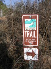 Old U.S. 395 bike path trailblazer