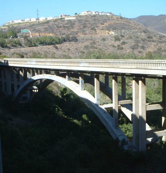 Original U.S. 395 arch bridge - Los Peñasquitos Canyon