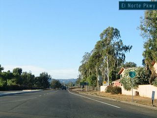 The second reassurance shield for Business Loop I-15 appears north of El Norte Parkway.