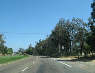 The reassurance marker for Business Loop I-15 posted after the separation with S Escondido Boulevard was removed by 2011.