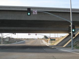 L Street extends south from the exchange joining Business Loop I-15 and I-15 into the Barstow Heights community.