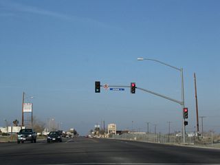 Business Loop I-15 south is unmarked as the route separates from Historic U.S. 66/91 (Main Street) onto L Street south.