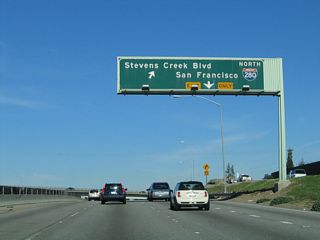 Northbound California 17 reaches Exit 26B, Interstate 280 (Father Junipero Serra Freeway) north to San Francisco. From this interchange, Interstate 280 (Sinclair Freeway) travels east toward U.S. 101 and Interstate 680. Use this ramp to Stevens Creek Boulevard and West San Carlos Street.