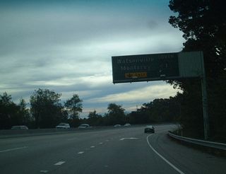Now approaching its southern terminus, southbound California 17 approaches southbound California 1 (Exit 1B).