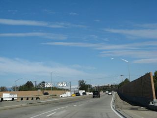 Turning north again, the two-lane transition ramp from U.S. 101 north prepares to merge with traffic from U.S. 101 south. California 23 will follow the Moorpark Freeway from Thousand Oaks north to Moorpark.