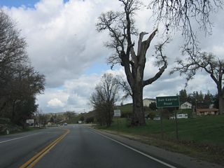 Eastbound California 41 (E.G. Lewis Highway) approaches San Gabriel Road.