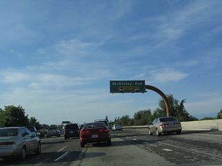 The right lane of northbound California 41 (Eisenhower / Yosemite Freeway) becomes exit only for Exit 129, McKinley Avenue.