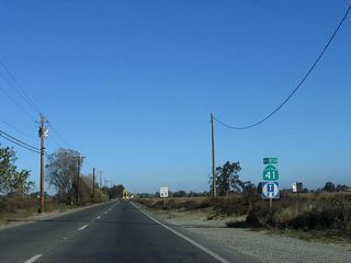 SR 41 advances north to Fargo Avenue.