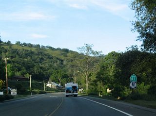 Leaving downtown Coarsegold, another California 41 north reassurance shield is posted.